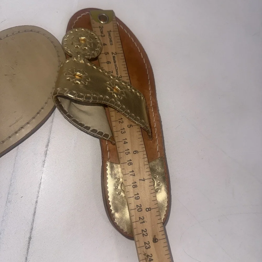 Jack Rogers Gold Leather Preppy Medallion Old Money Sandals USA Women's Size 4